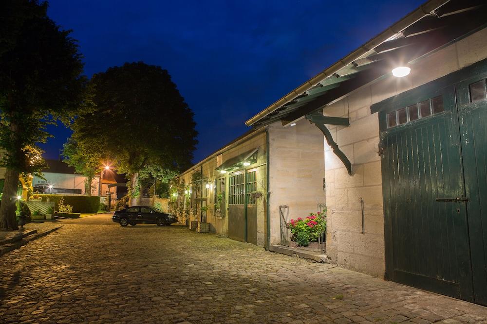 hotel