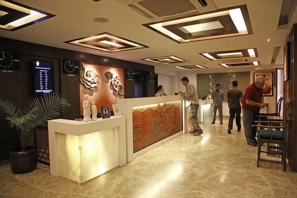 lobby