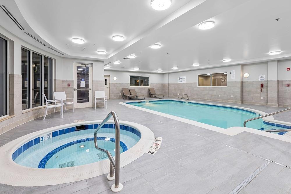 swimming pool spa