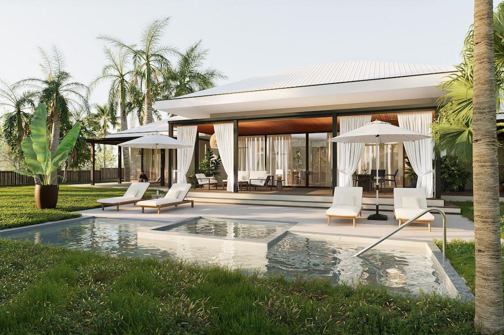 swimming pool spa