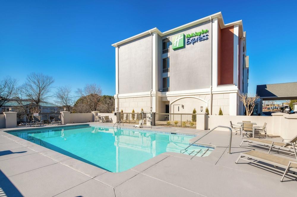 swimming pool spa