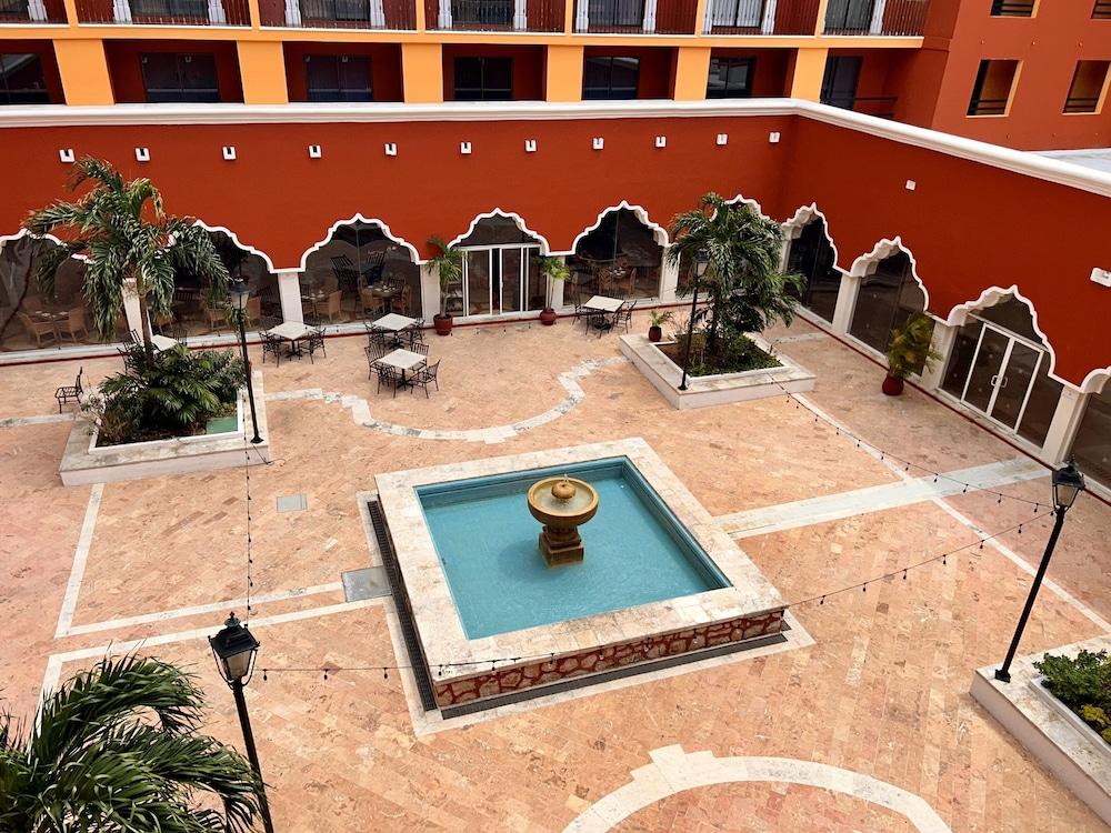 swimming pool spa