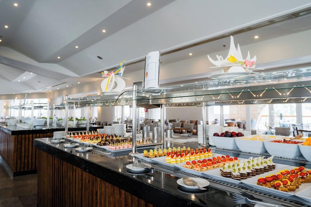 restaurant cafeteria