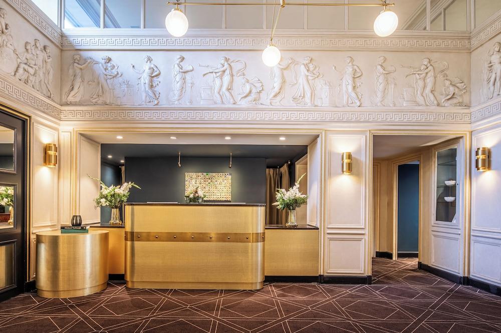 lobby