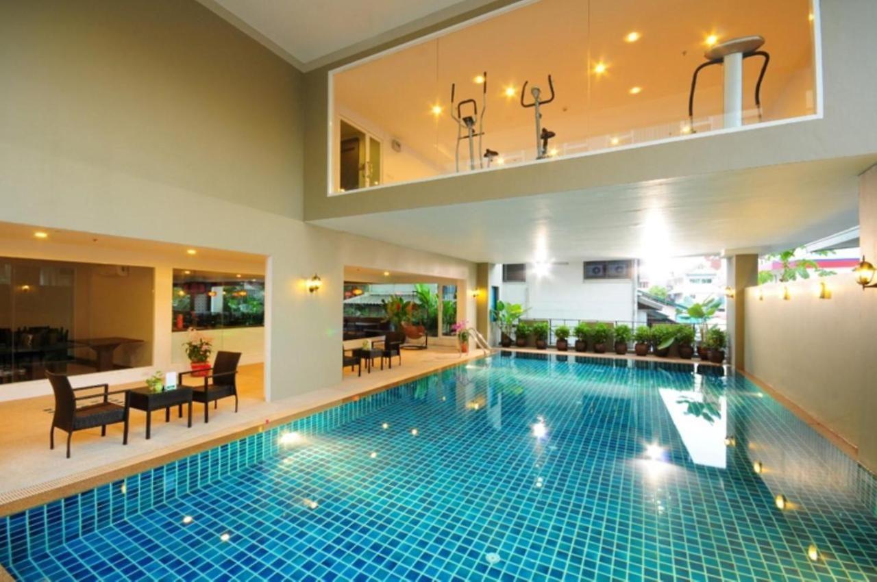 swimming pool spa