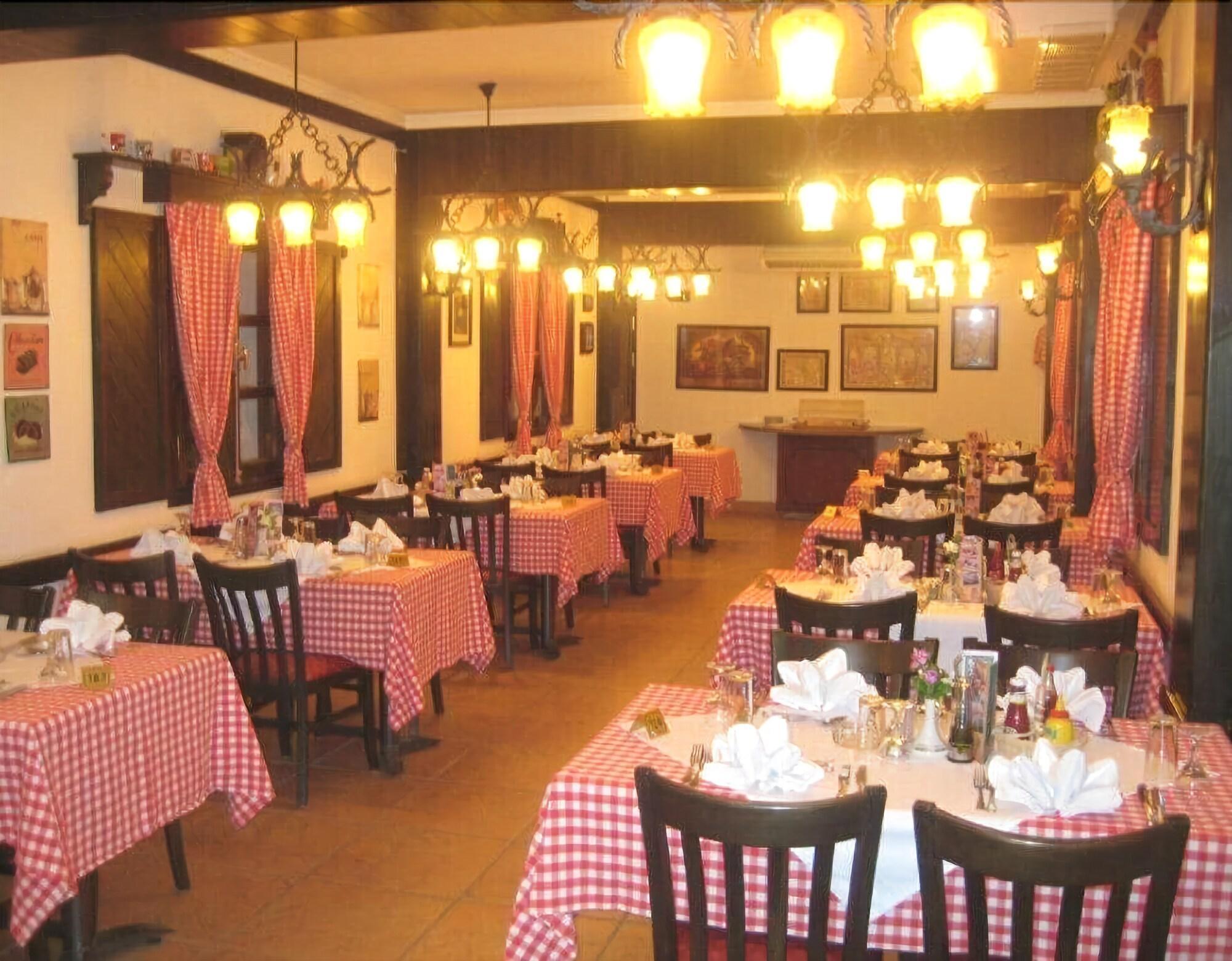 restaurant cafeteria
