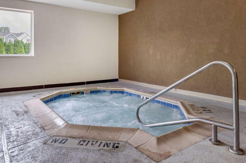 swimming pool spa