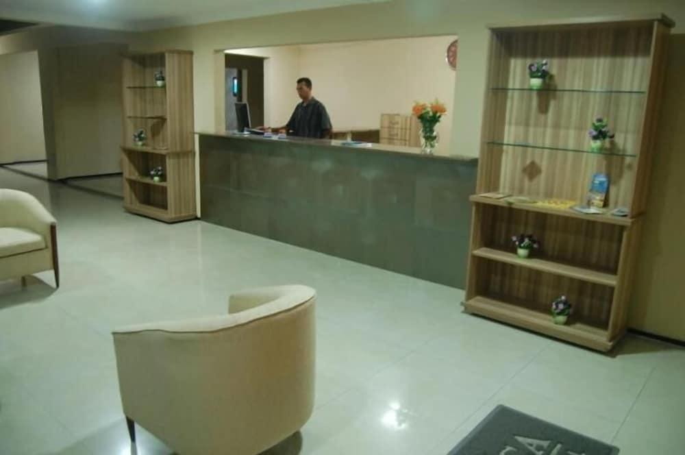 lobby