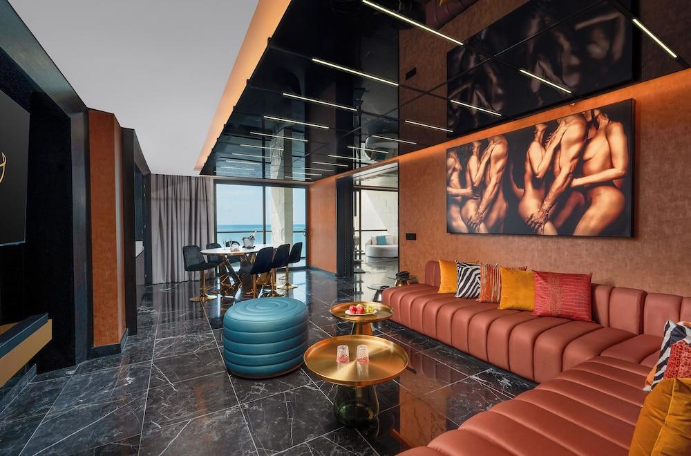 lounge