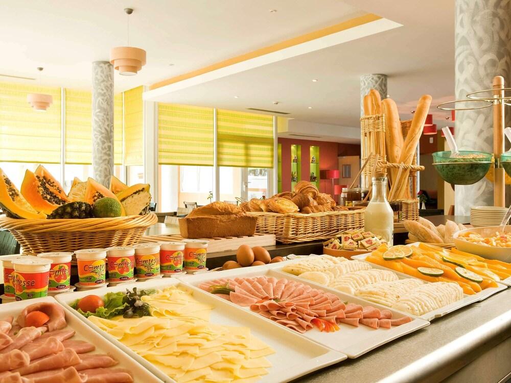 restaurant-cafeteria