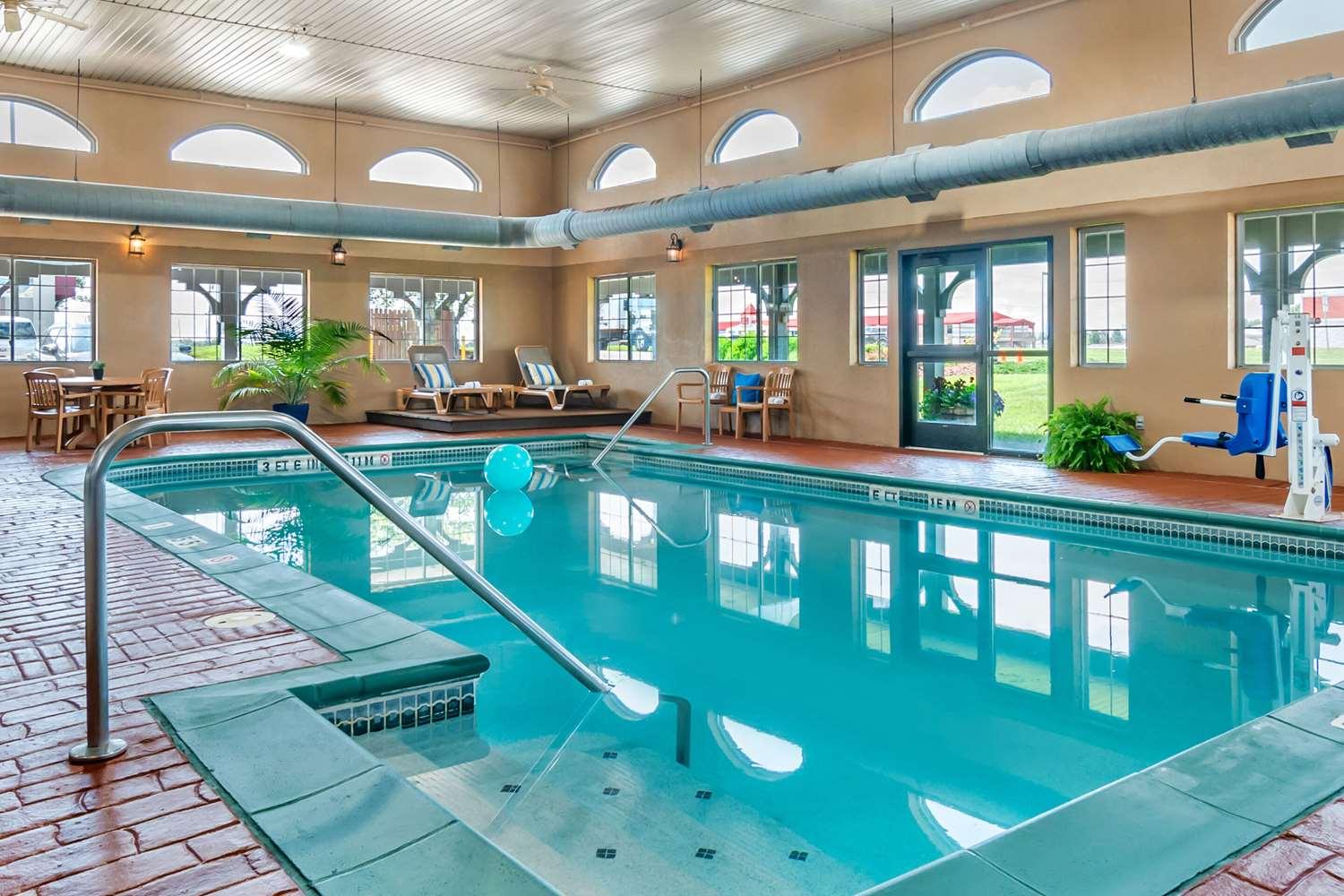 swimming pool spa