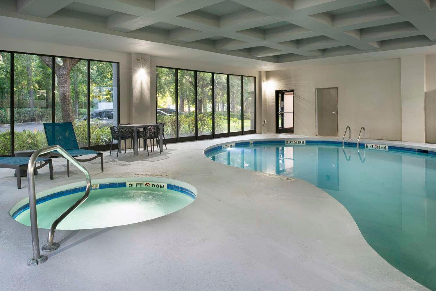 swimming pool spa