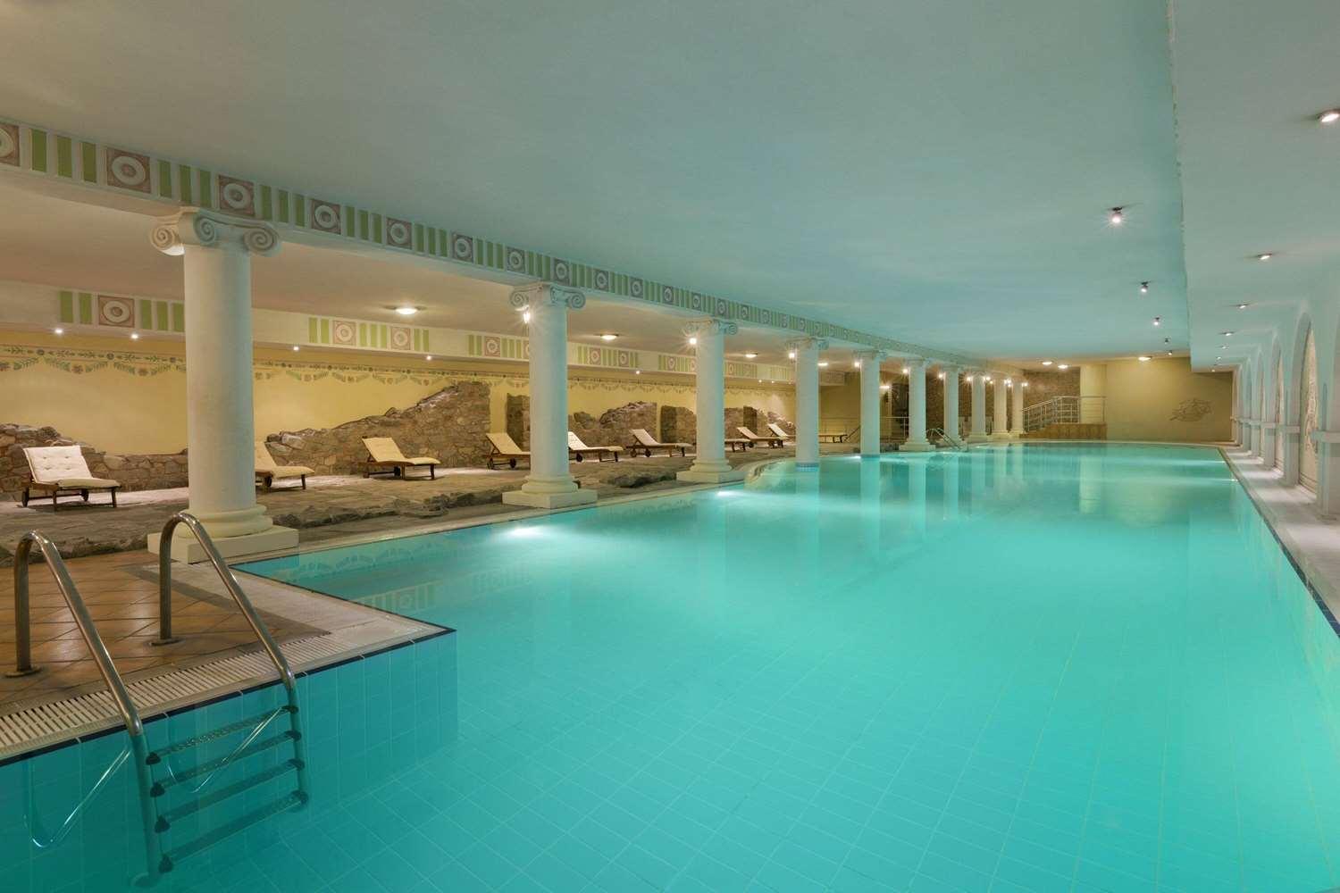 swimming pool spa
