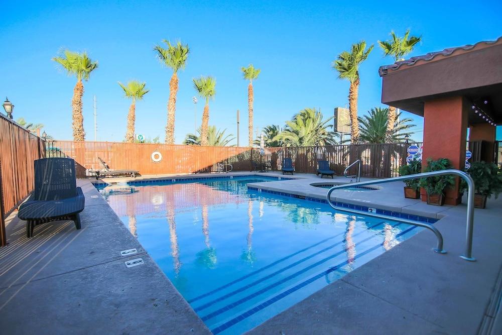 swimming pool spa