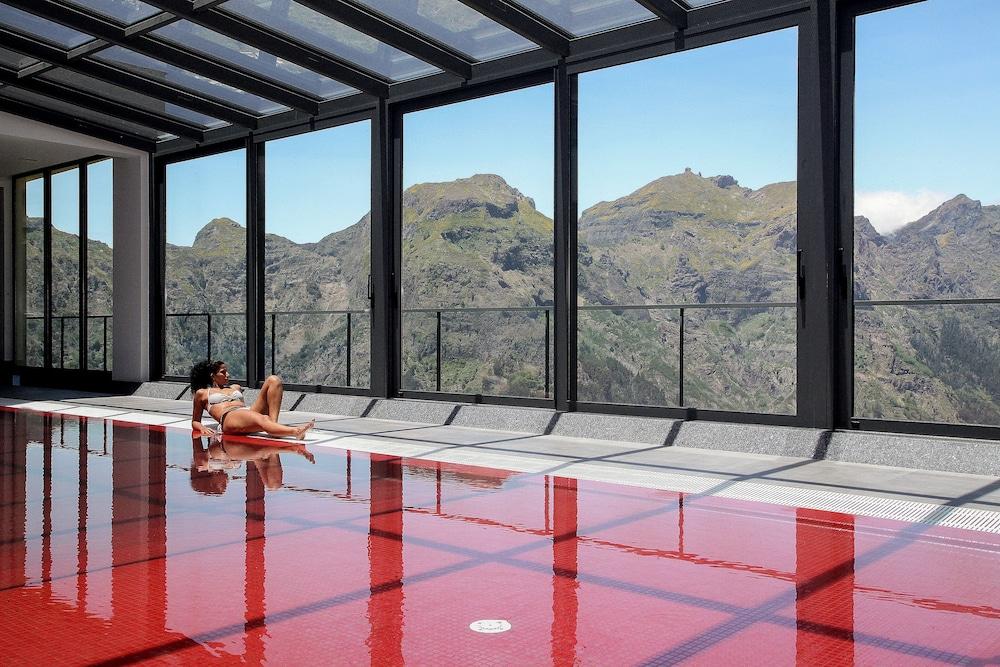 swimming pool spa