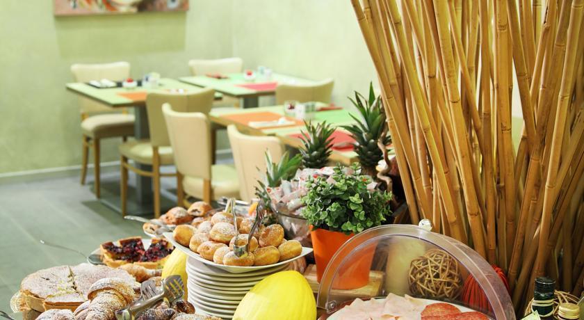restaurant cafeteria