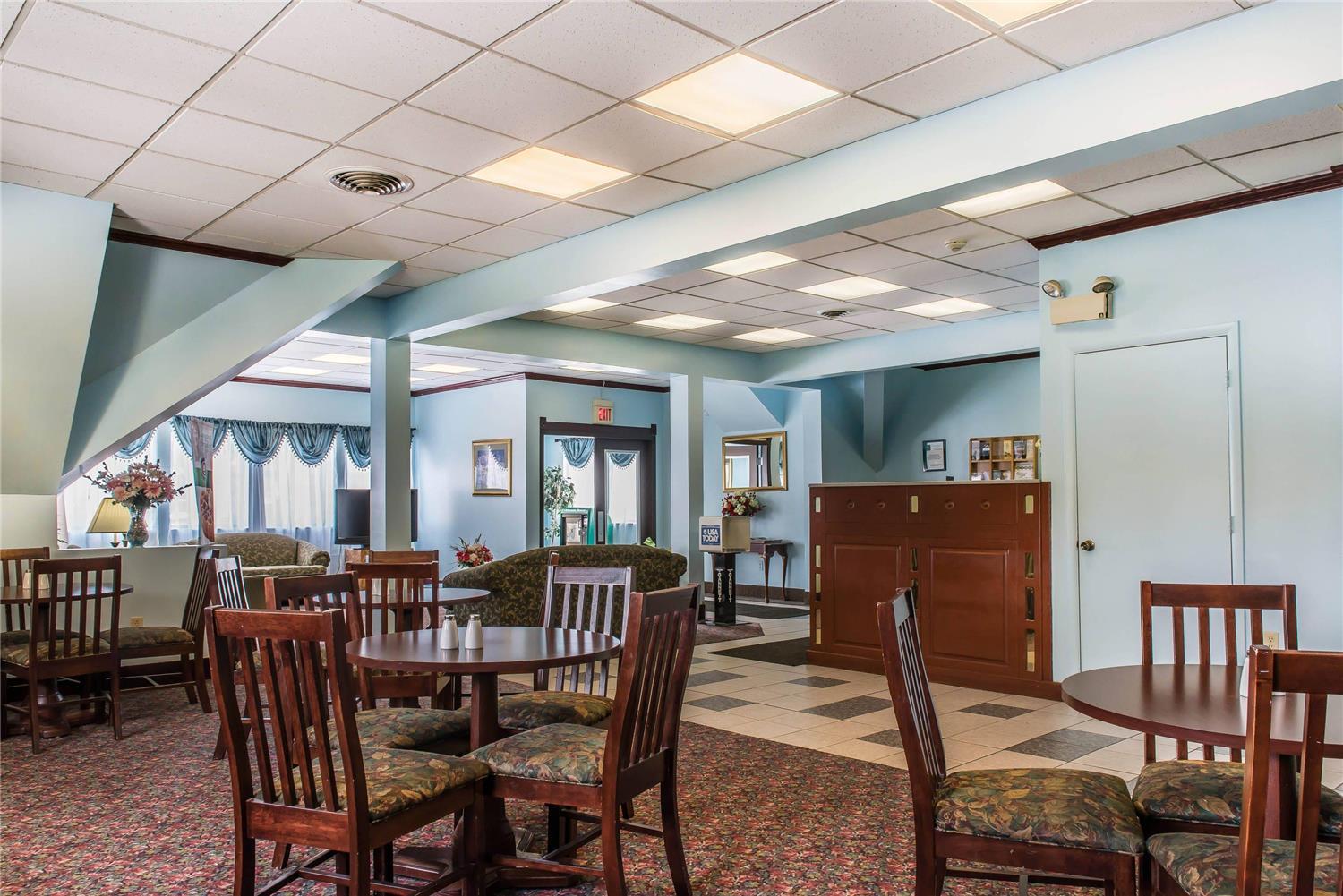 restaurant cafeteria