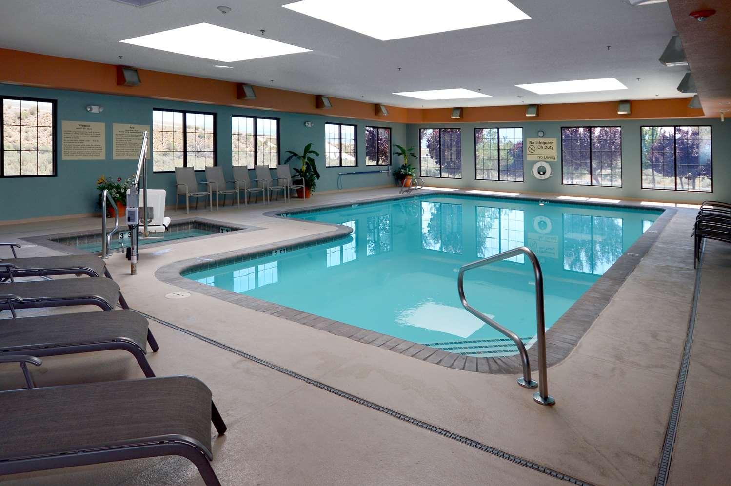 swimming pool spa