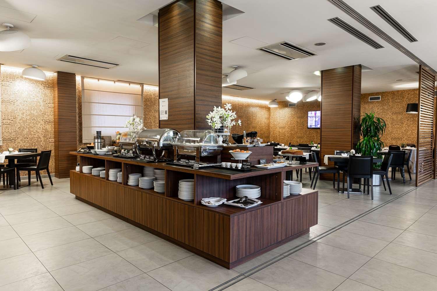 restaurant cafeteria