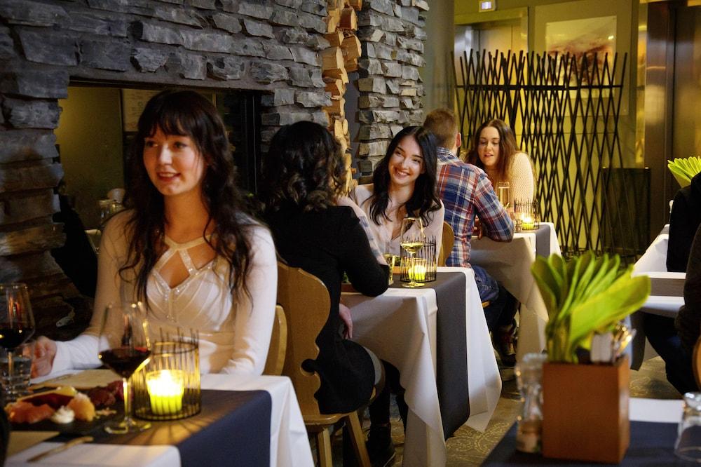 restaurant-cafeteria