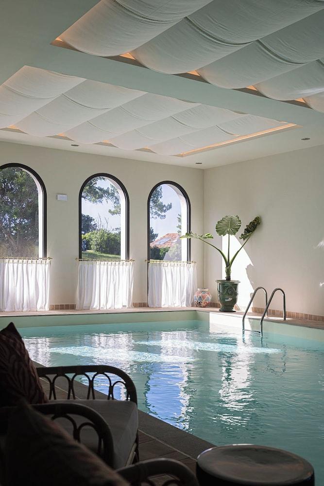 swimming pool spa