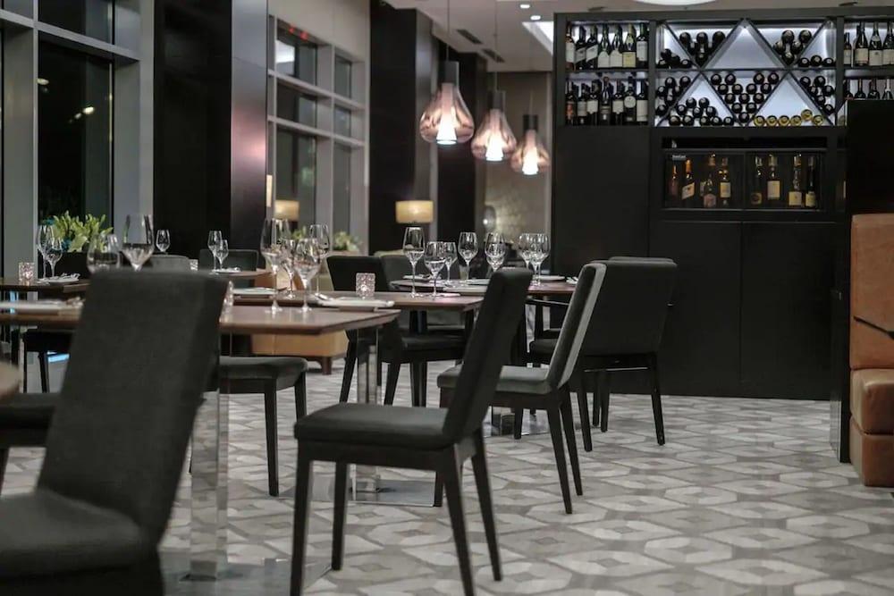 restaurant-cafeteria