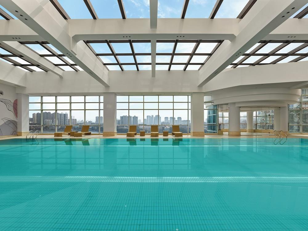 swimming pool spa