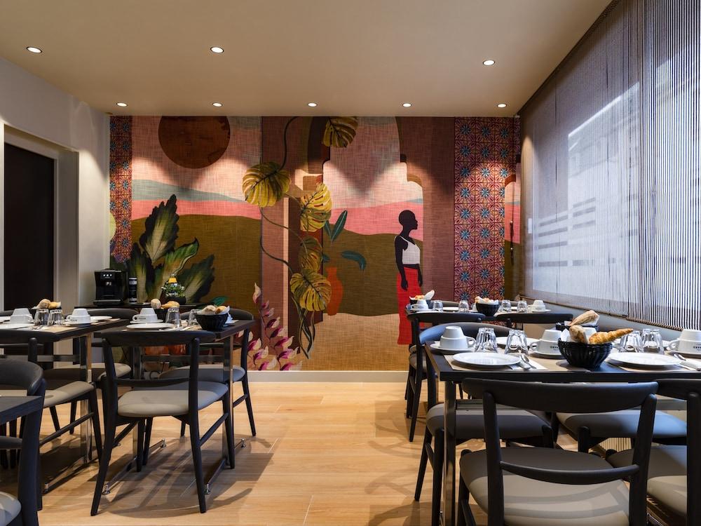 restaurant cafeteria