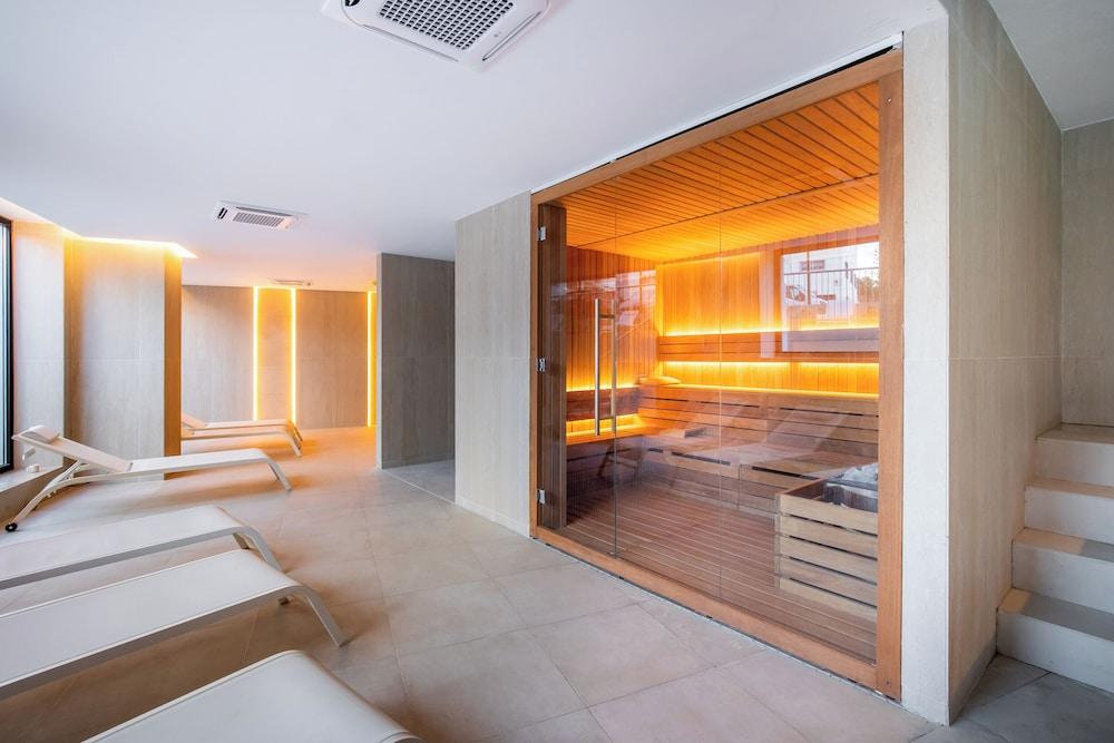 swimming pool spa