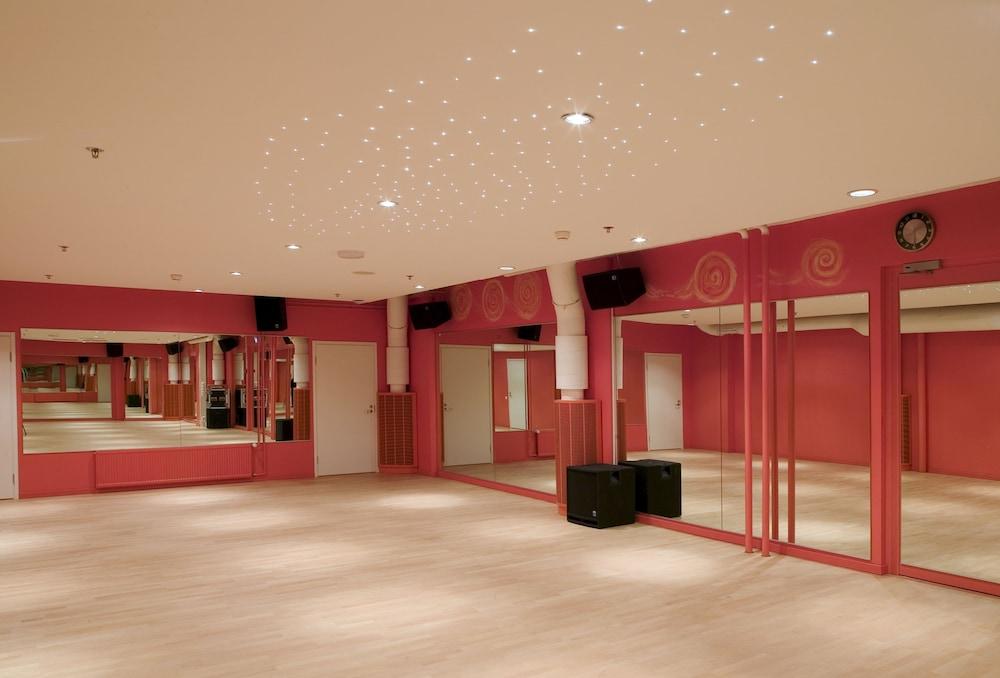 lobby