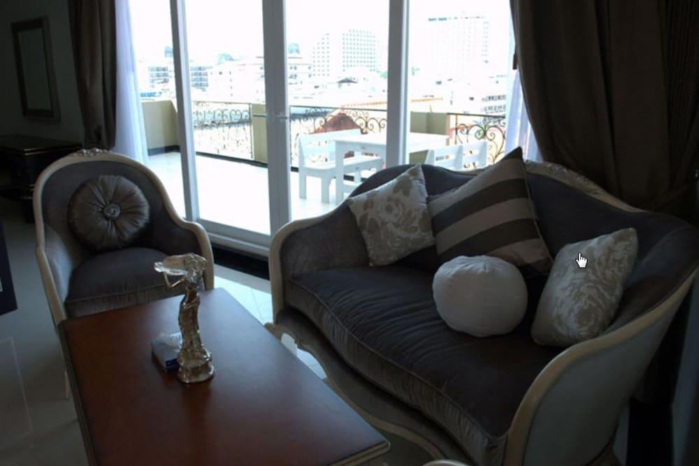 lounge