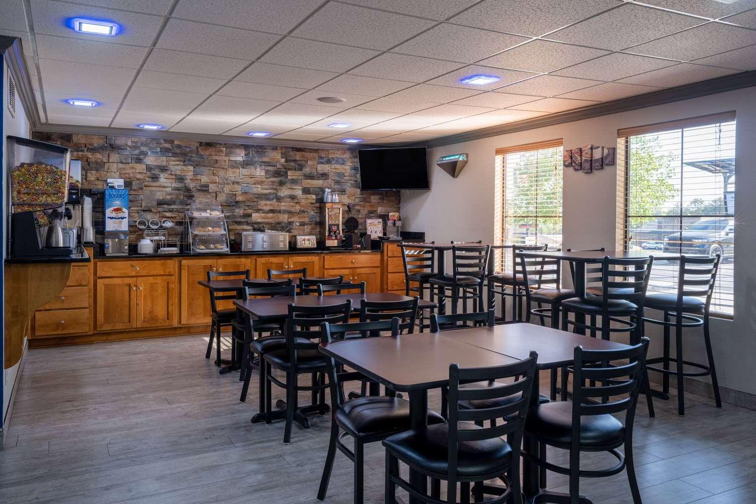restaurant cafeteria