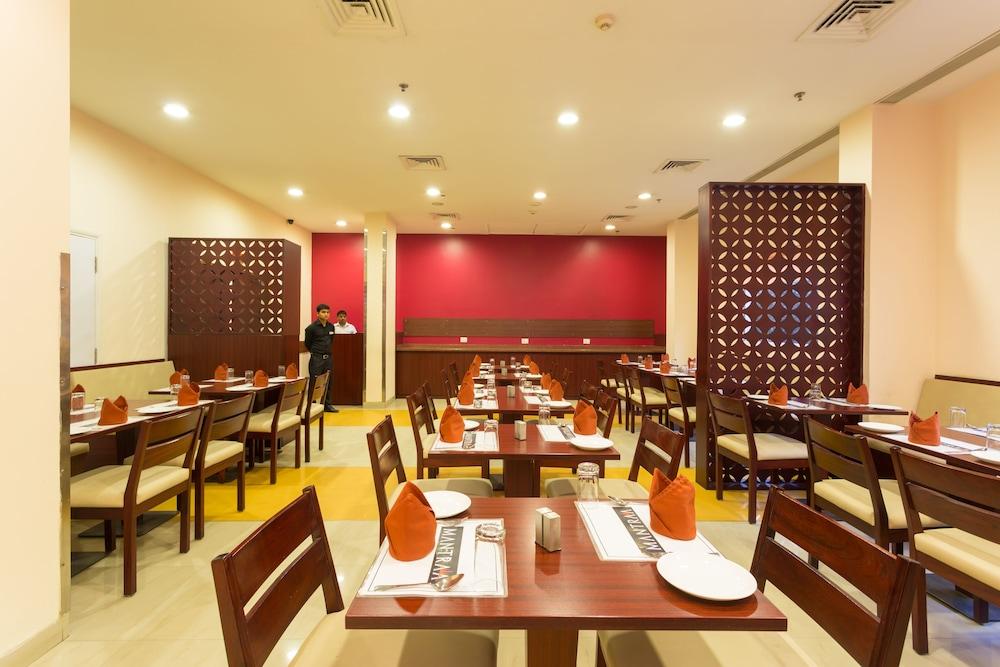 restaurant cafeteria