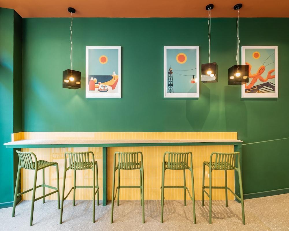 restaurant cafeteria