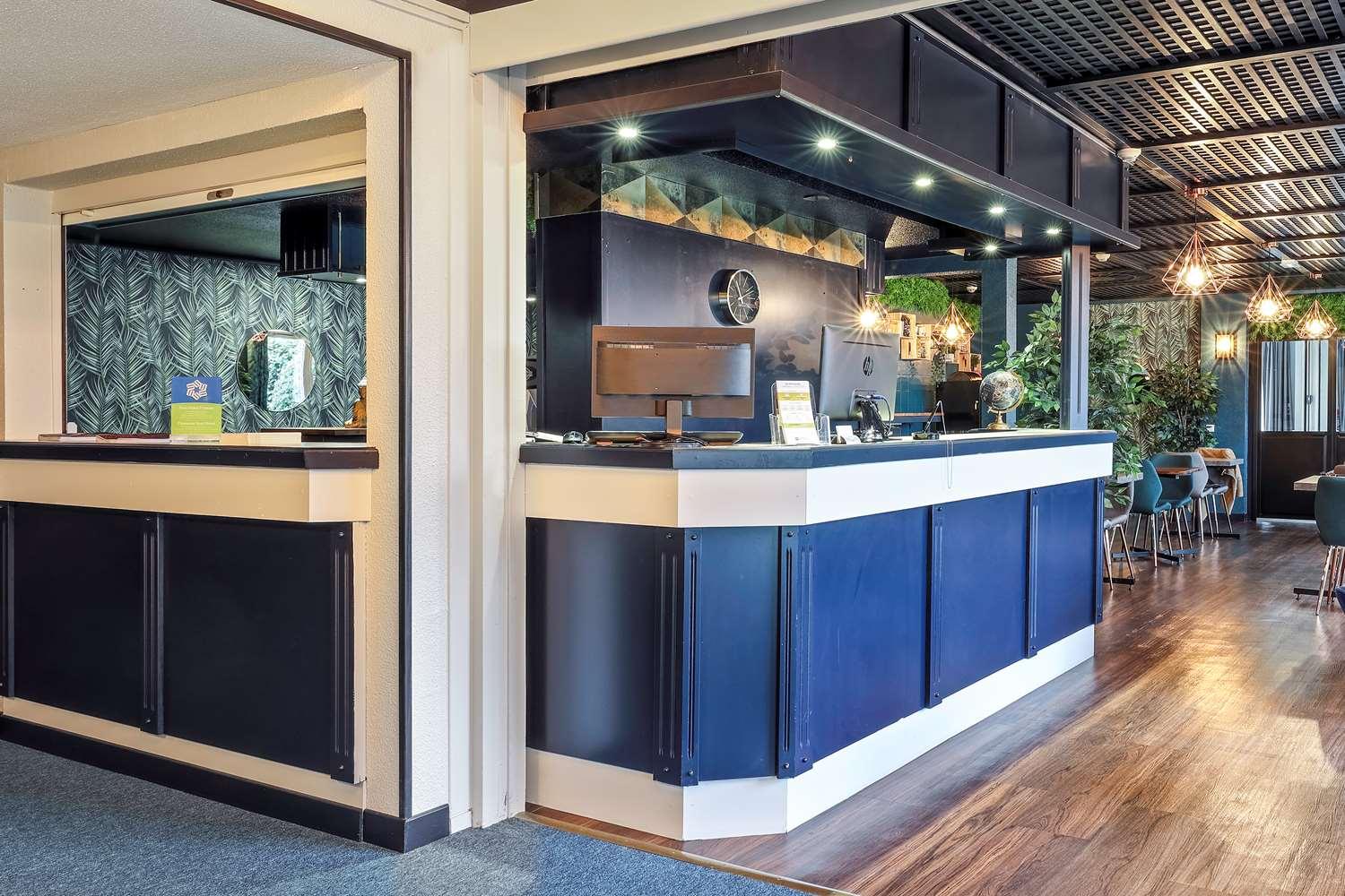 lobby