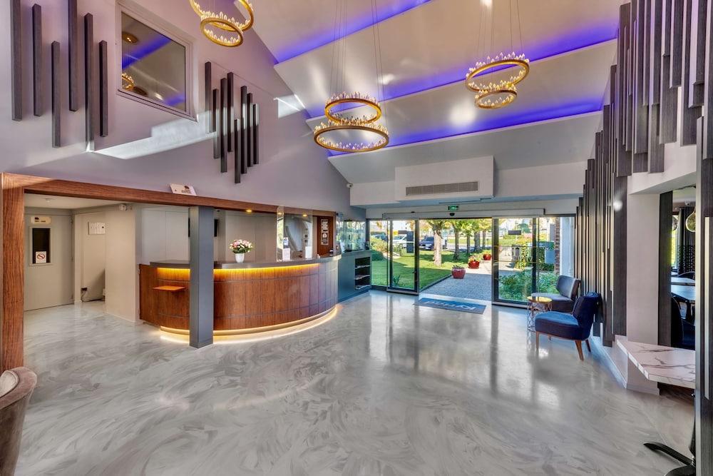 lobby