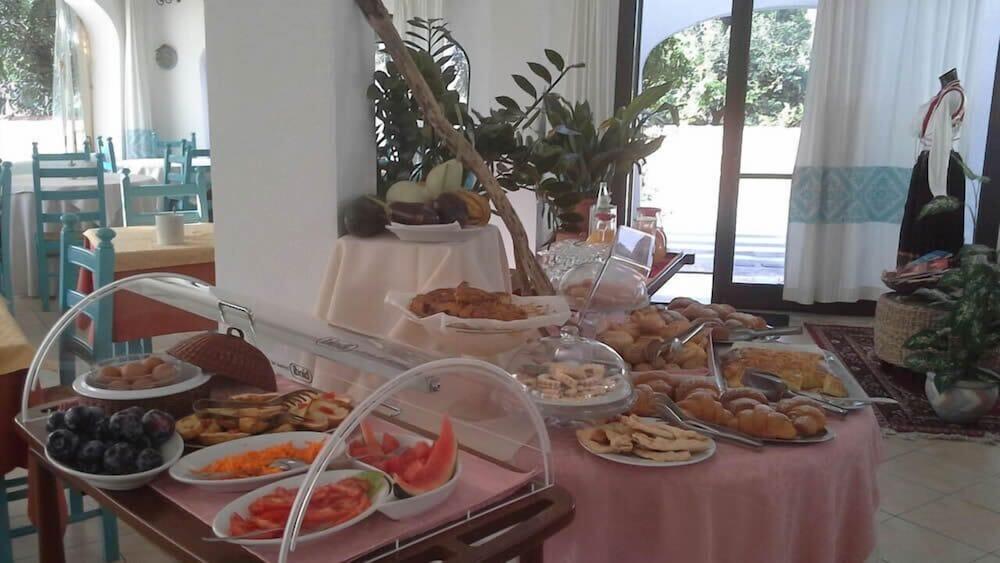 restaurant-cafeteria