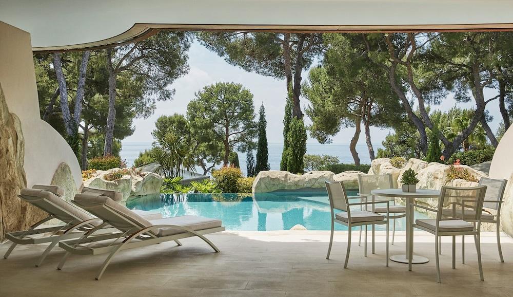 swimming pool spa