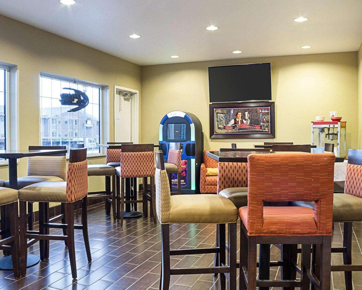 restaurant cafeteria
