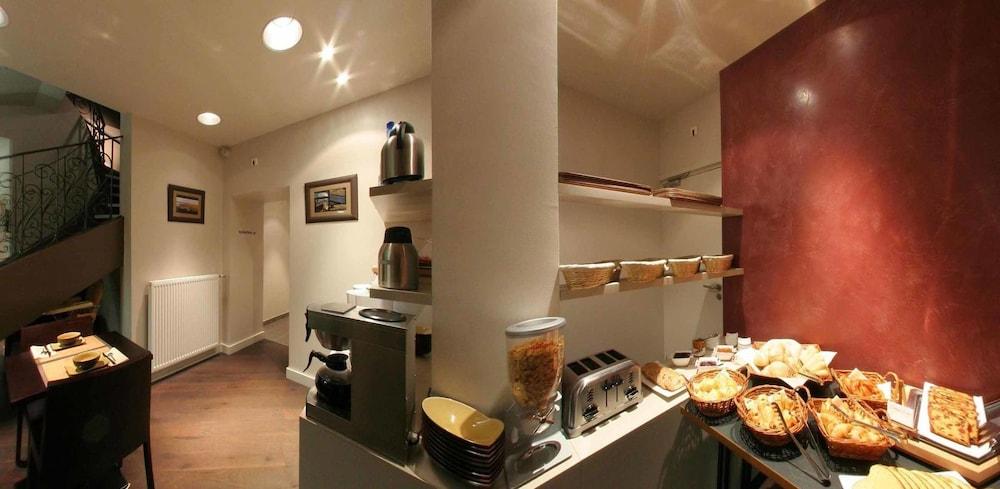 restaurant-cafeteria