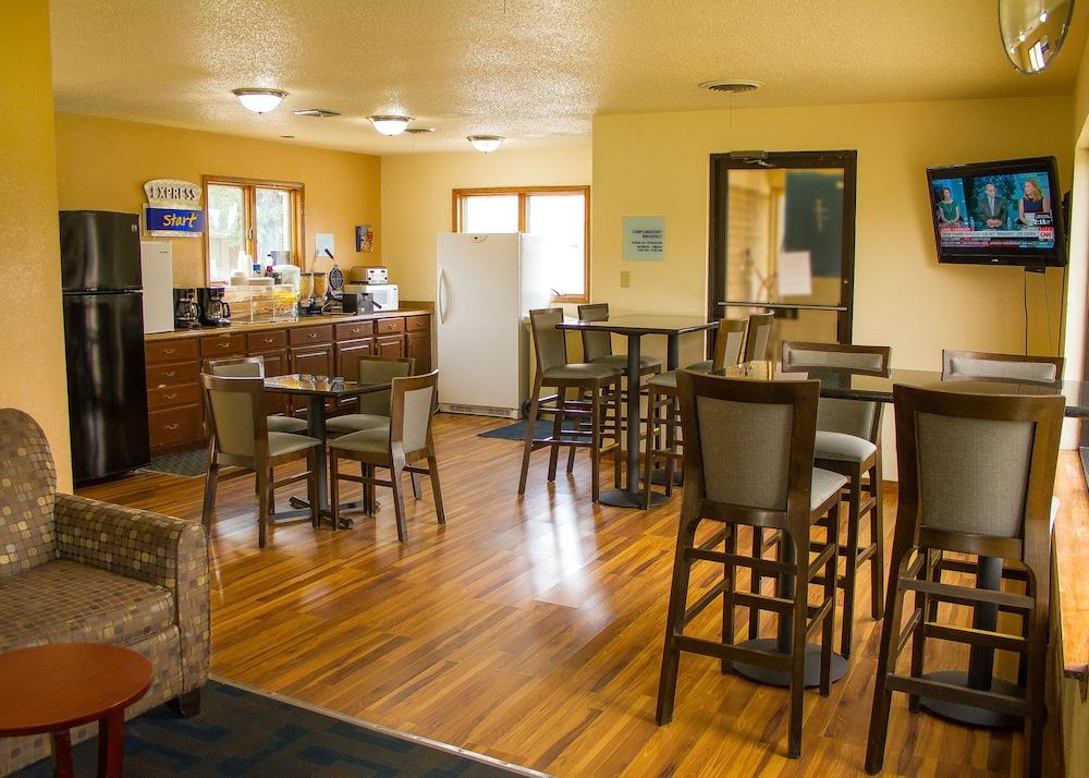 restaurant-cafeteria