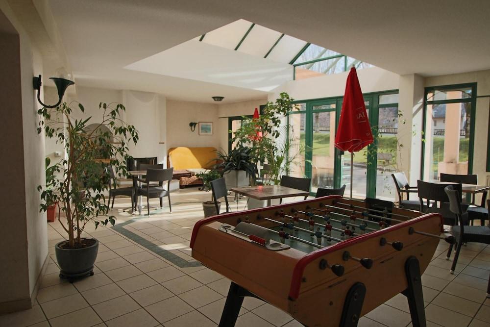 restaurant-cafeteria