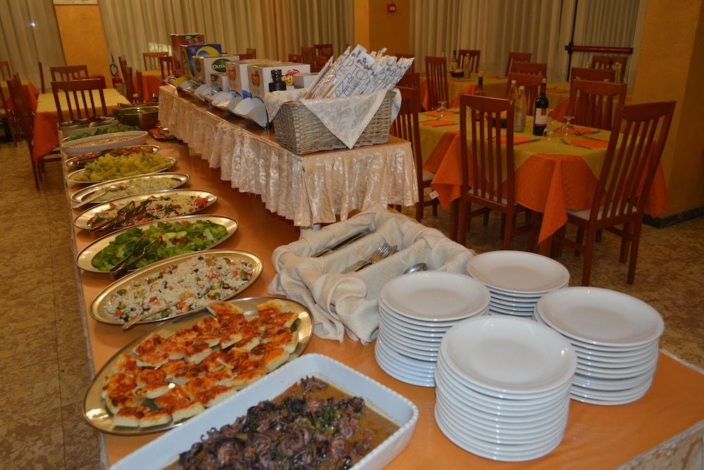 restaurant-cafeteria