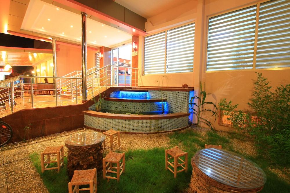swimming pool spa