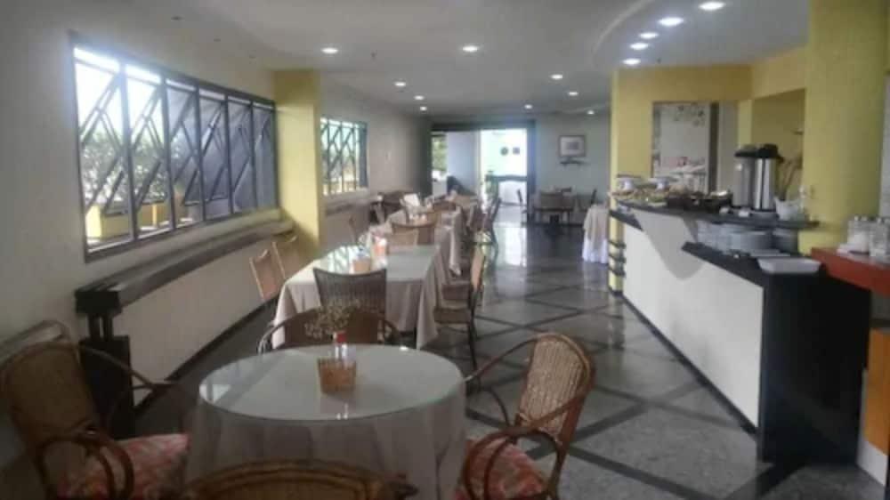 restaurant-cafeteria