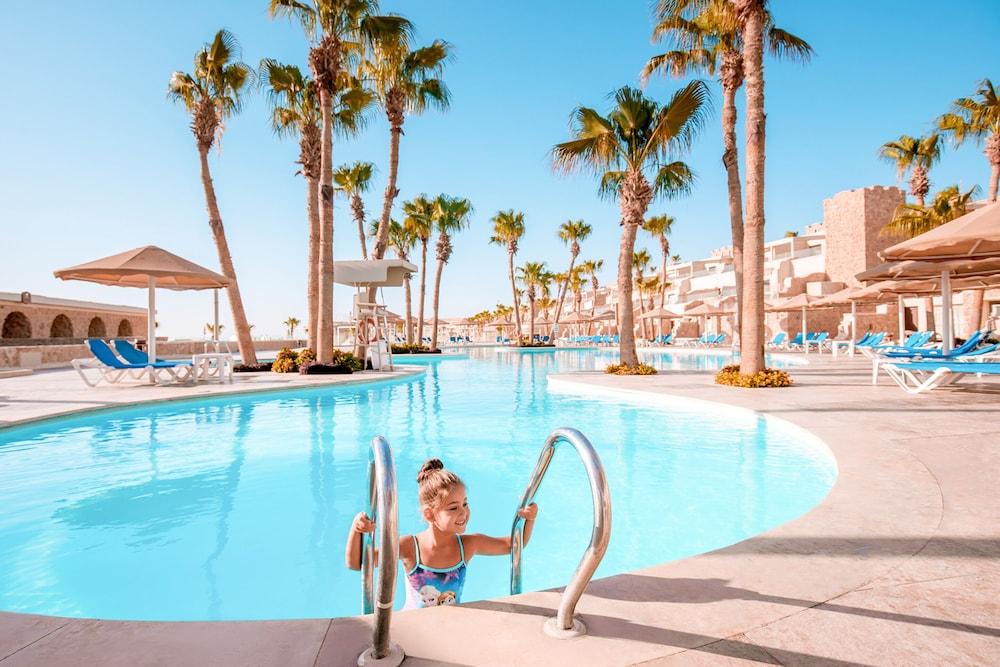 swimming pool spa