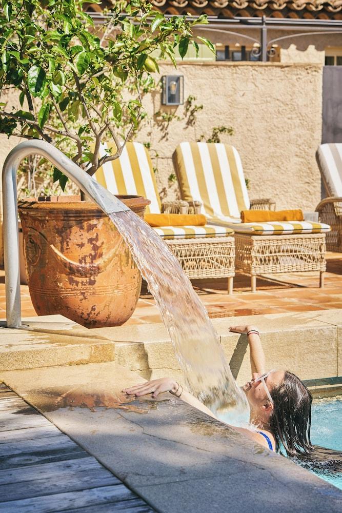 swimming pool spa