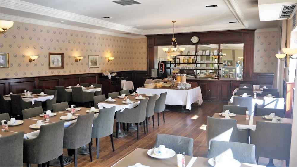 restaurant-cafeteria