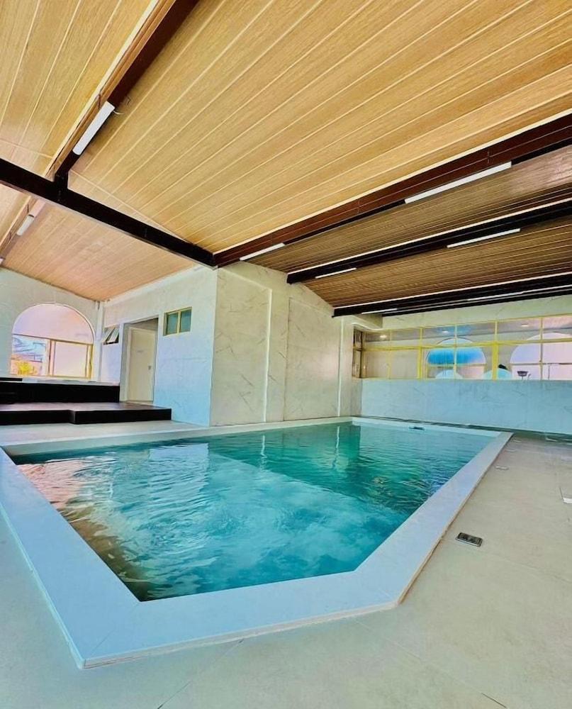 swimming pool spa