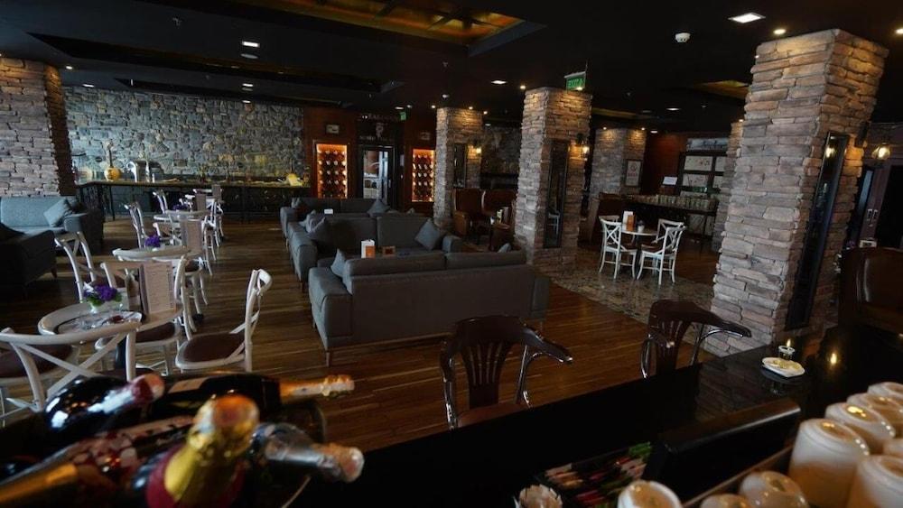 restaurant-cafeteria
